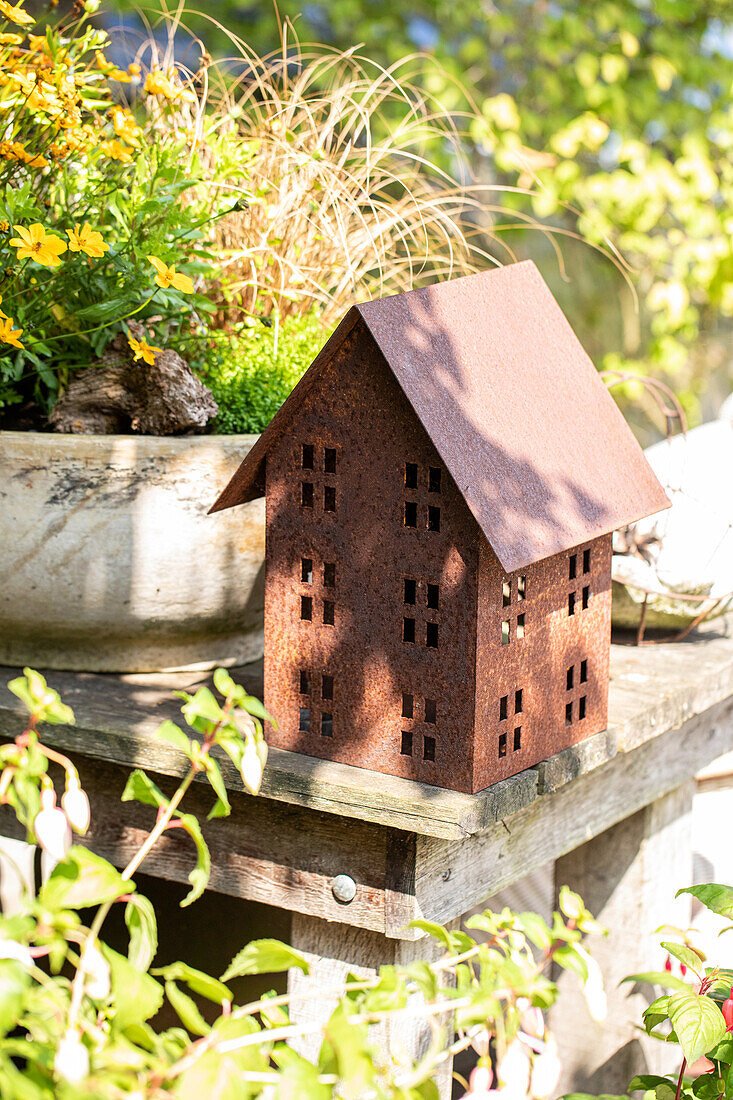 Garden decoration - Grate decoration