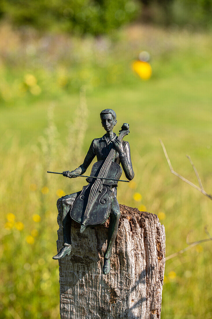 Garden decoration - Musician