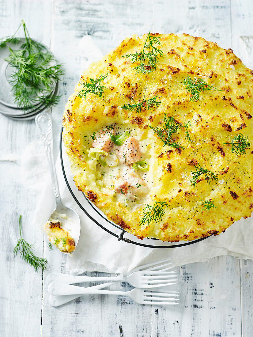 Creamy prawn and fish pie