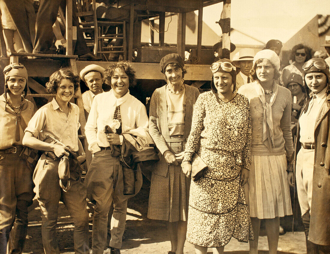 Powder puff derby, 1929