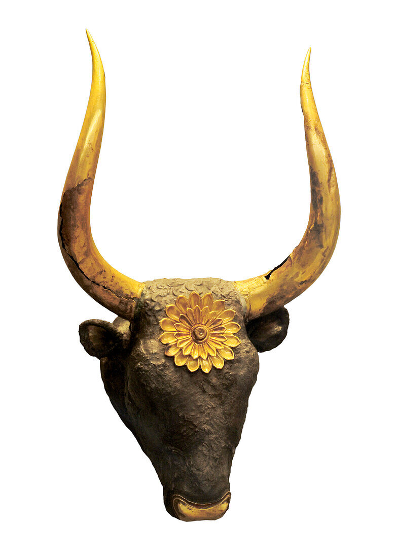 Bull's head silver rhyton