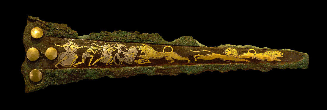Gold inlaid bronze dagger