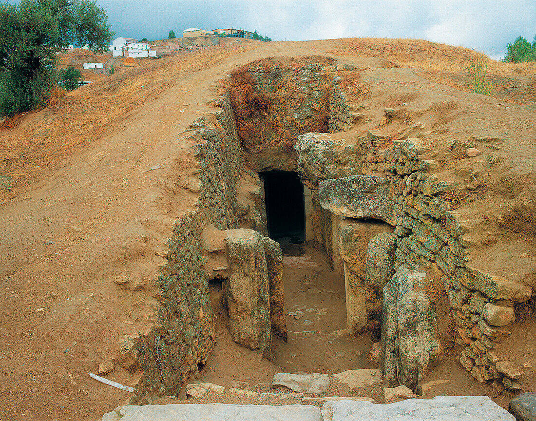 Entrance to the Cave of Viera