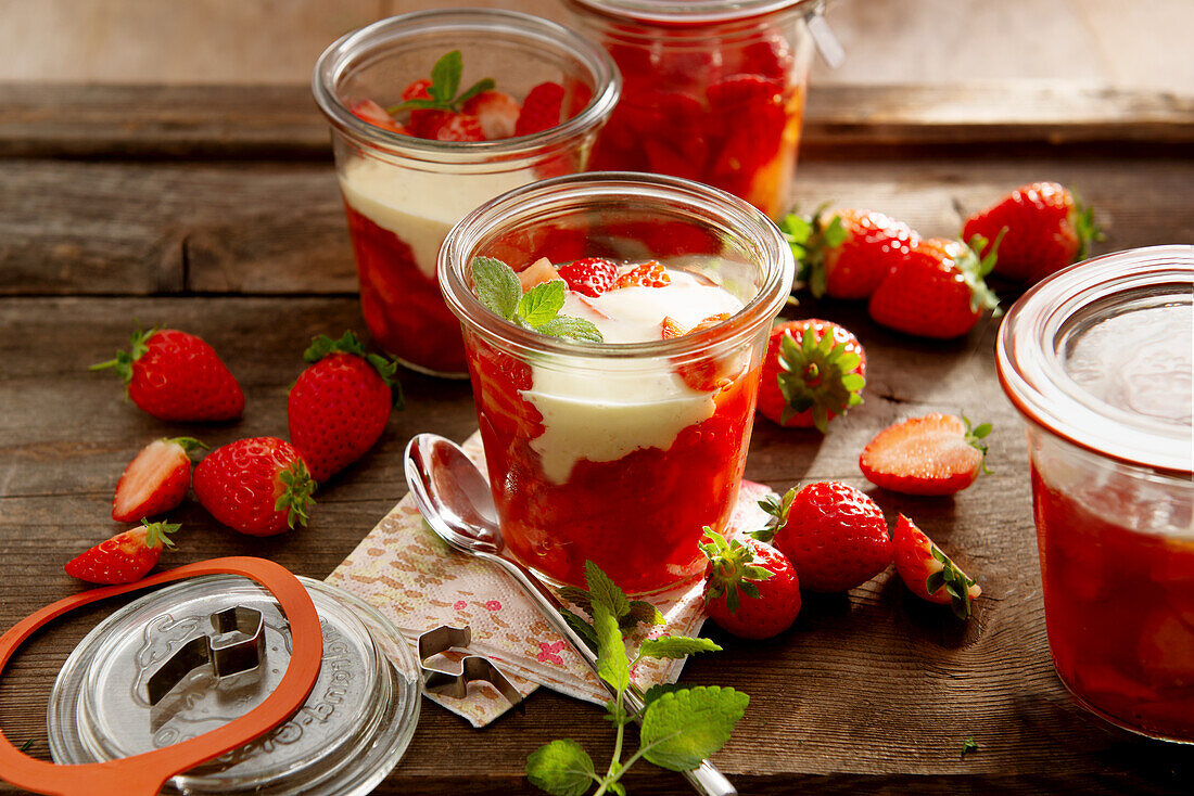 Strawberry jelly with vanilla sauce