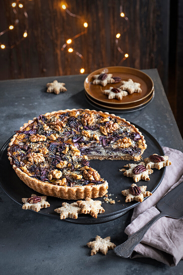 Quiche mit Radicchio, Gorgonzolacreme und Walnüssen