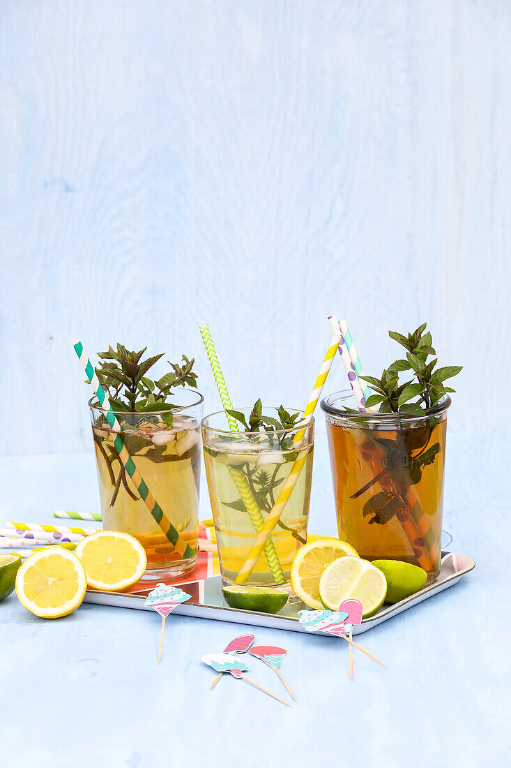 Mint iced tea with black, green and white tea