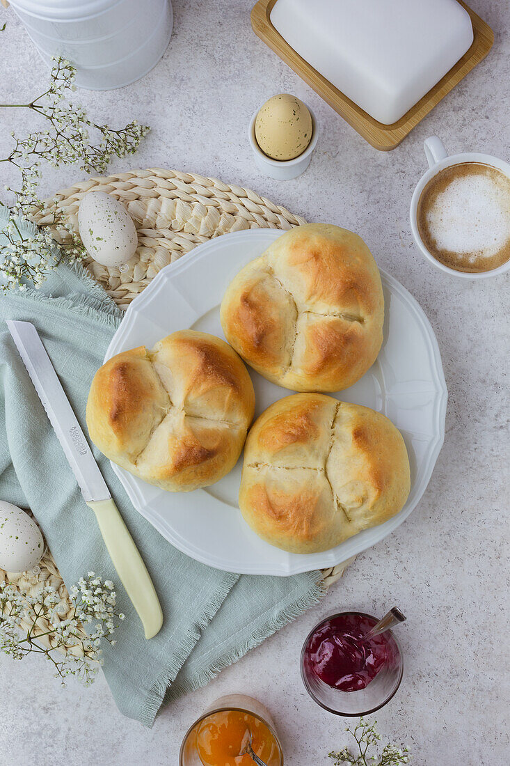 Kleine Osterpinzen zum Frühstück