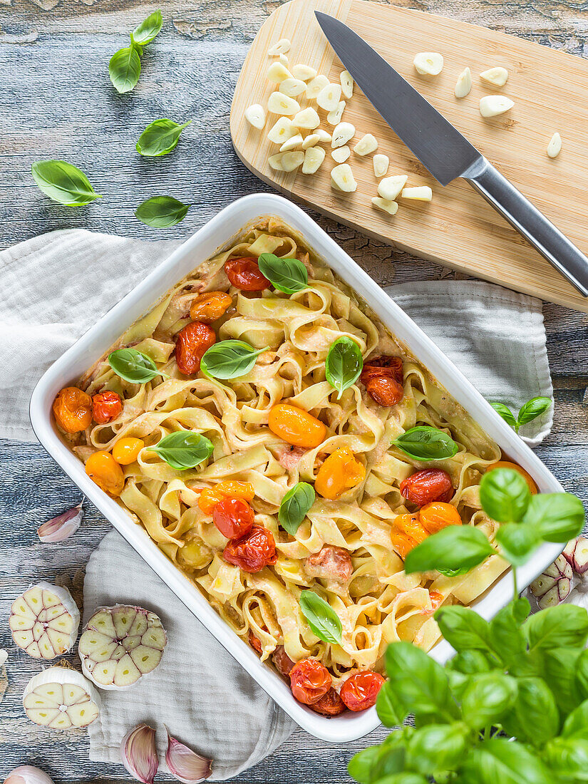 Tagliatelle mit Mascarpone und Tomaten