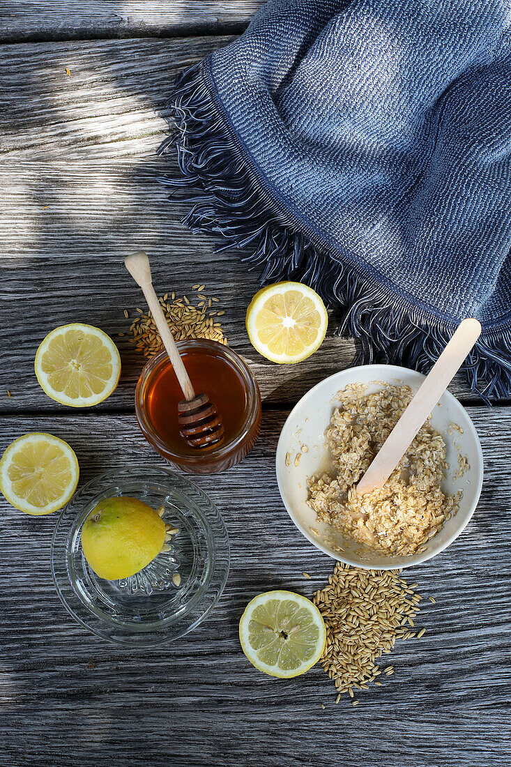 Oatmeal scrub made with honey and lemon