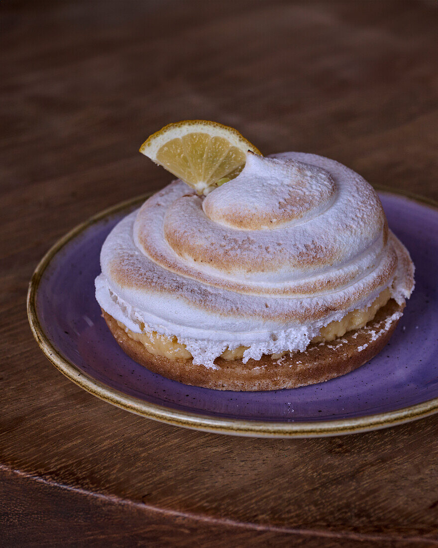 Lemon tart with meringue topping