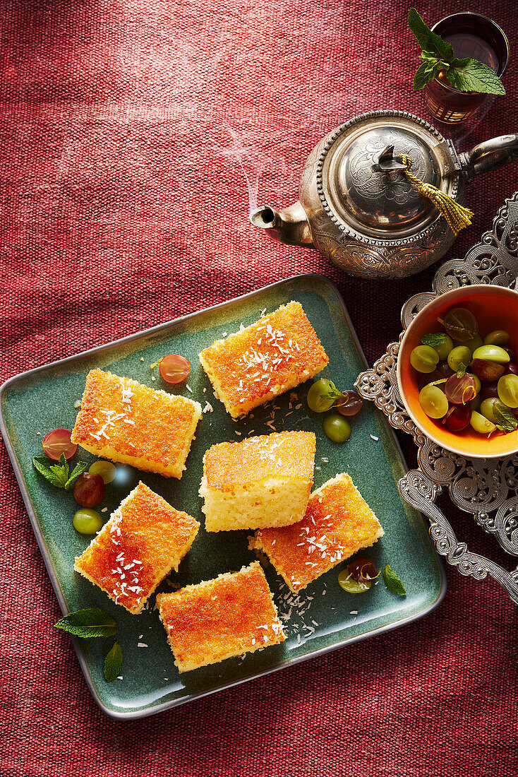 Basbousa - mit Sirup getränkter Grießkuchen aus Ägypten