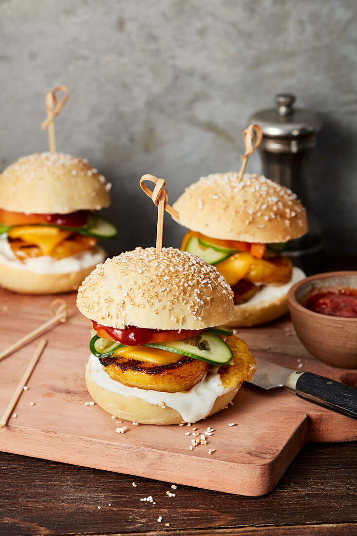 Vegan dumpling burgers