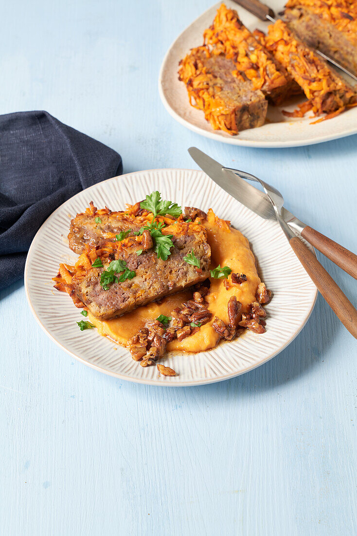 Hackbraten BBQ-Style mit Süßkartoffelstampf