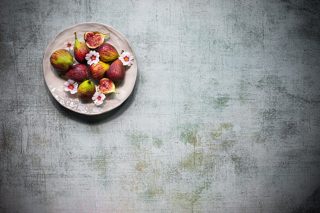 Fresh figs on a plate