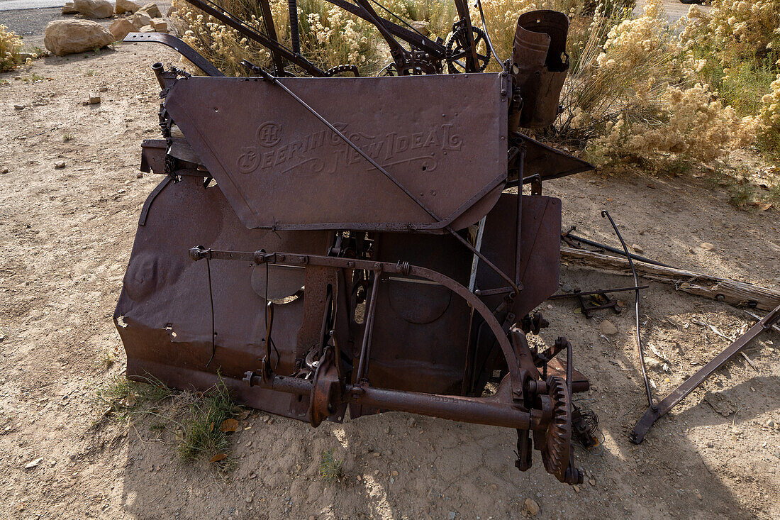 Eine alte Deering New Ideal Kornbindemaschine in Cottonwood Glen im Nine Mile Canyon in Utah