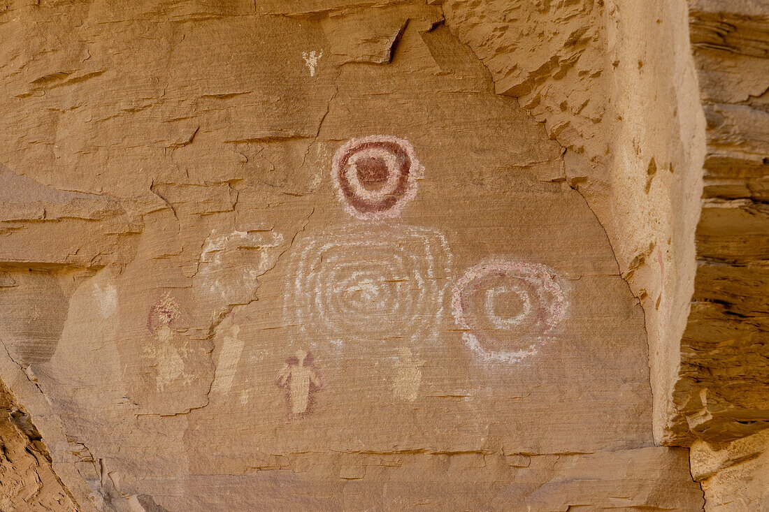 The Sun Dagger Panel at the Four Mile Interpretive Site in the Canyon Pintado National Historic District in Colorado. Pre-Hispanic Native American rock art.