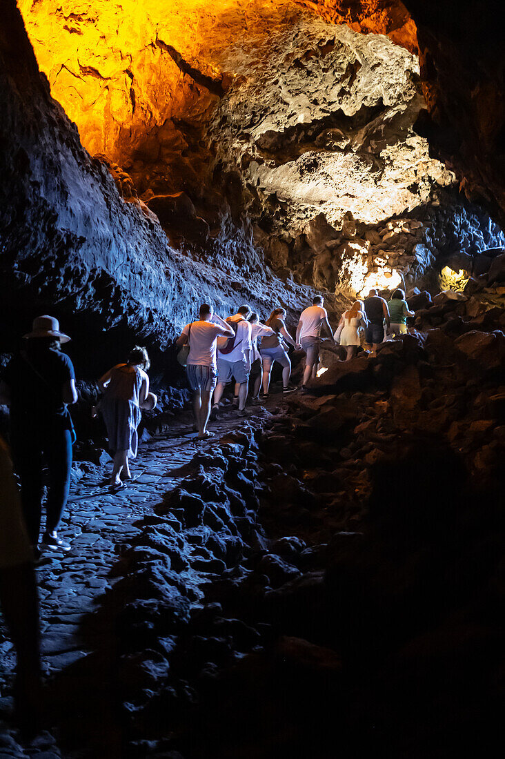Cueva de los Verdes, eine Lavaröhre und Touristenattraktion der Gemeinde Haria auf der Kanarischen Insel Lanzarote, Spanien