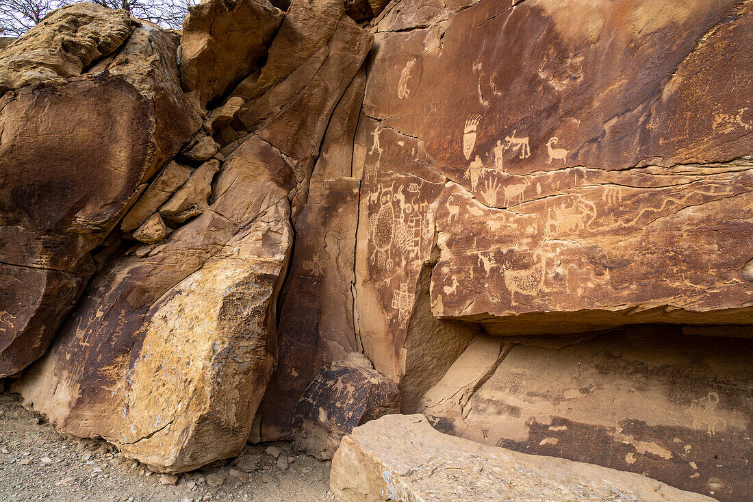 Eine prähispanische Felszeichnung der amerikanischen Ureinwohner im Nine Mile Canyon in Utah