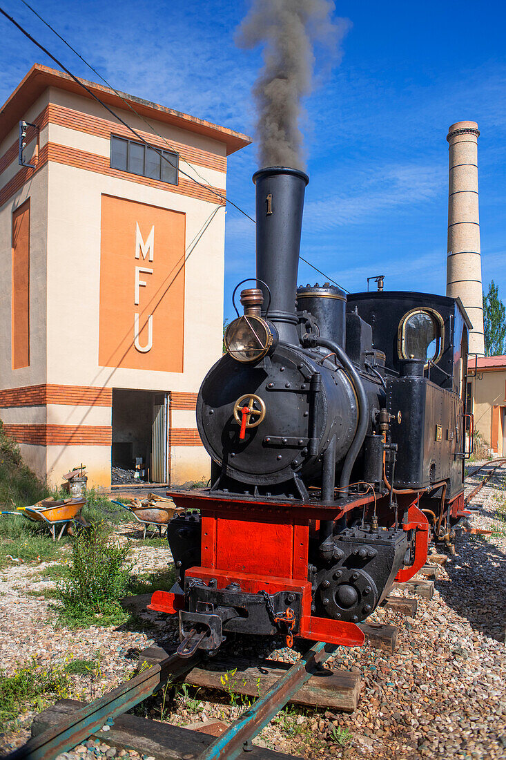 Zuglokomotive Utrillas Bergbauzug und Utrillas Bergbau- und Eisenbahn-Themenpark, Utrillas, Cuencas Mineras, Teruel, Aragon, Spanien