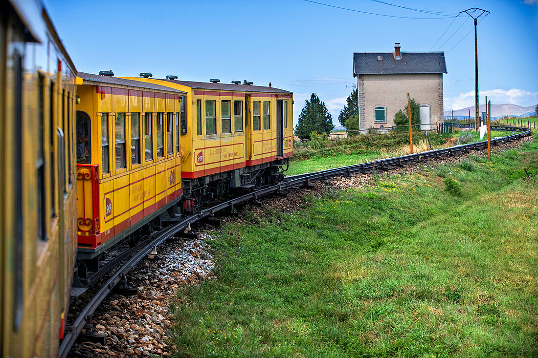 Fahrt mit dem Gelben Zug oder Train Jaune, Pyrénées-Orientales, Languedoc-Roussillon, Frankreich