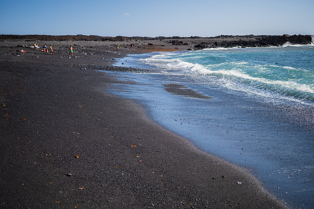 Der Strand Montaña Bermeja auf Lanzarote, Kanarische Inseln, Spanien