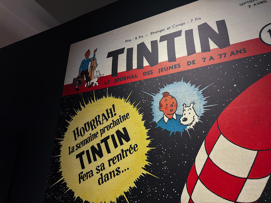 Großformatiger Druck des Covers von "The Adventures of Tintin: Entdecker auf dem Mond" Comicbuch von Herge