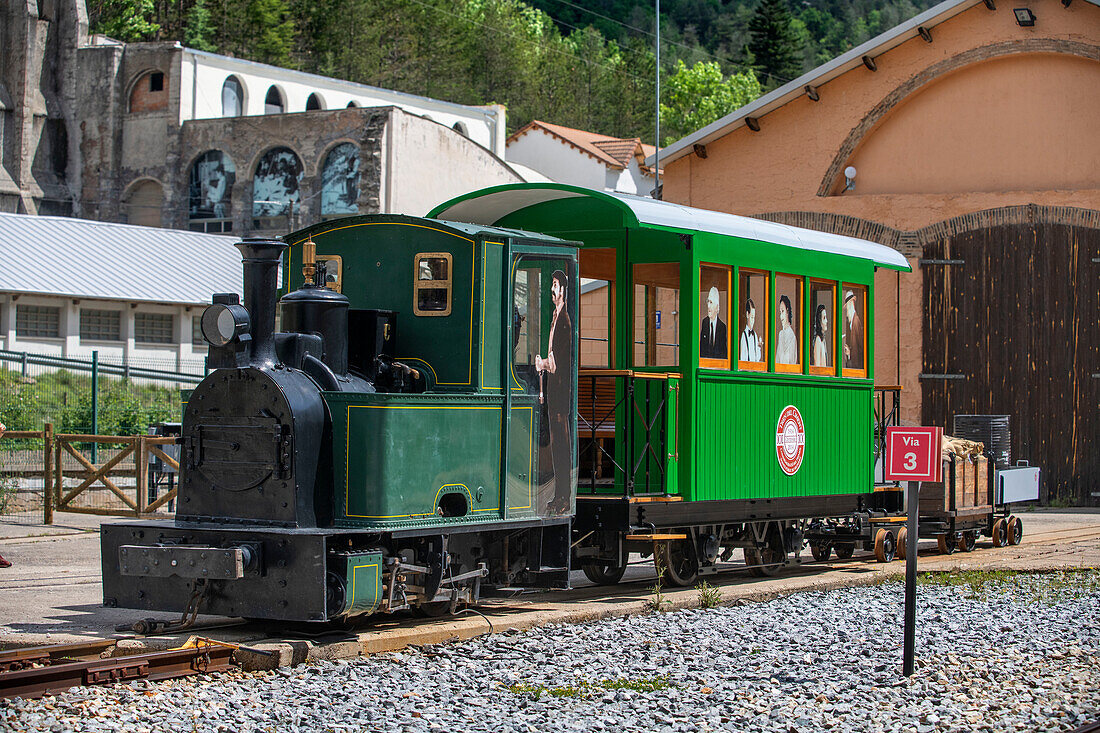 Tren del Ciment, am Bahnhof Clot del Moro, Castellar de n'hug, Berguedà, Katalonien, Spanien