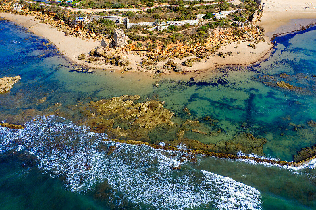 Luftaufnahme des Strandes La Muralla Puerto de Santa Maria Cadiz Andalusien, Spanien