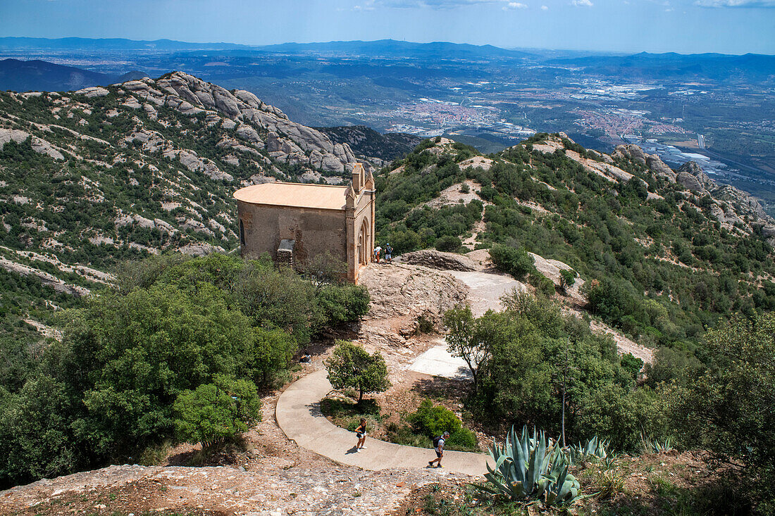 Kapelle Sant Joan am Montserrat, gezackter Berg im Westen von Barcelona, in Katalonien, Spanien