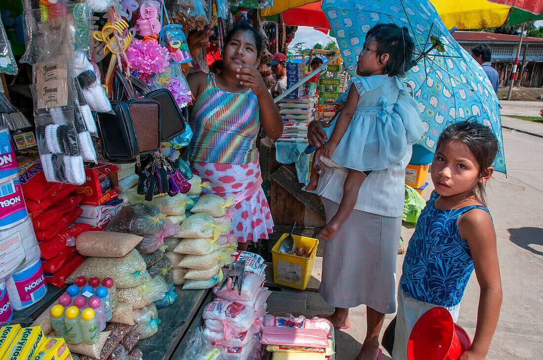 Market scenes, Iquitos, the largest city in the Peruvian rainforest, Peru, South America.