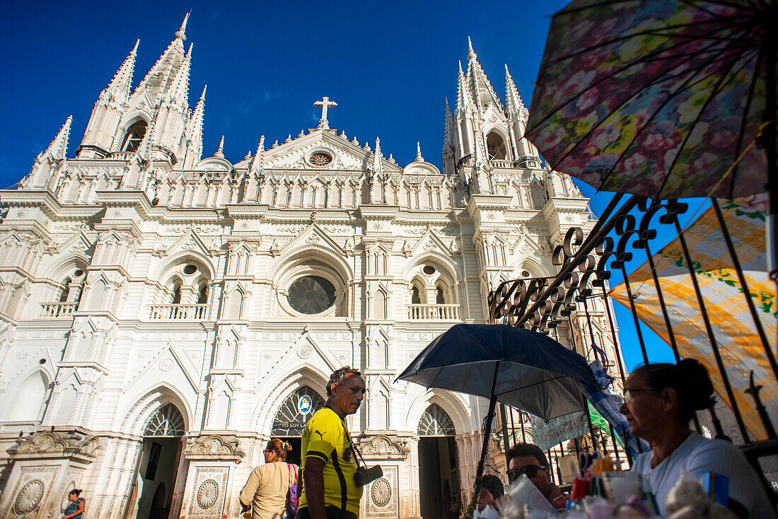 Ein Blick auf die Fassade der Kathedrale von Santa Ana, Santa Ana, El Salvador, Mittelamerika