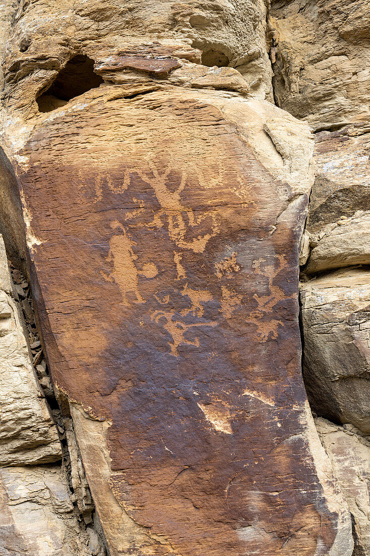 Eine prähispanische Felsmalerei der amerikanischen Ureinwohner im Nine Mile Canyon in Utah