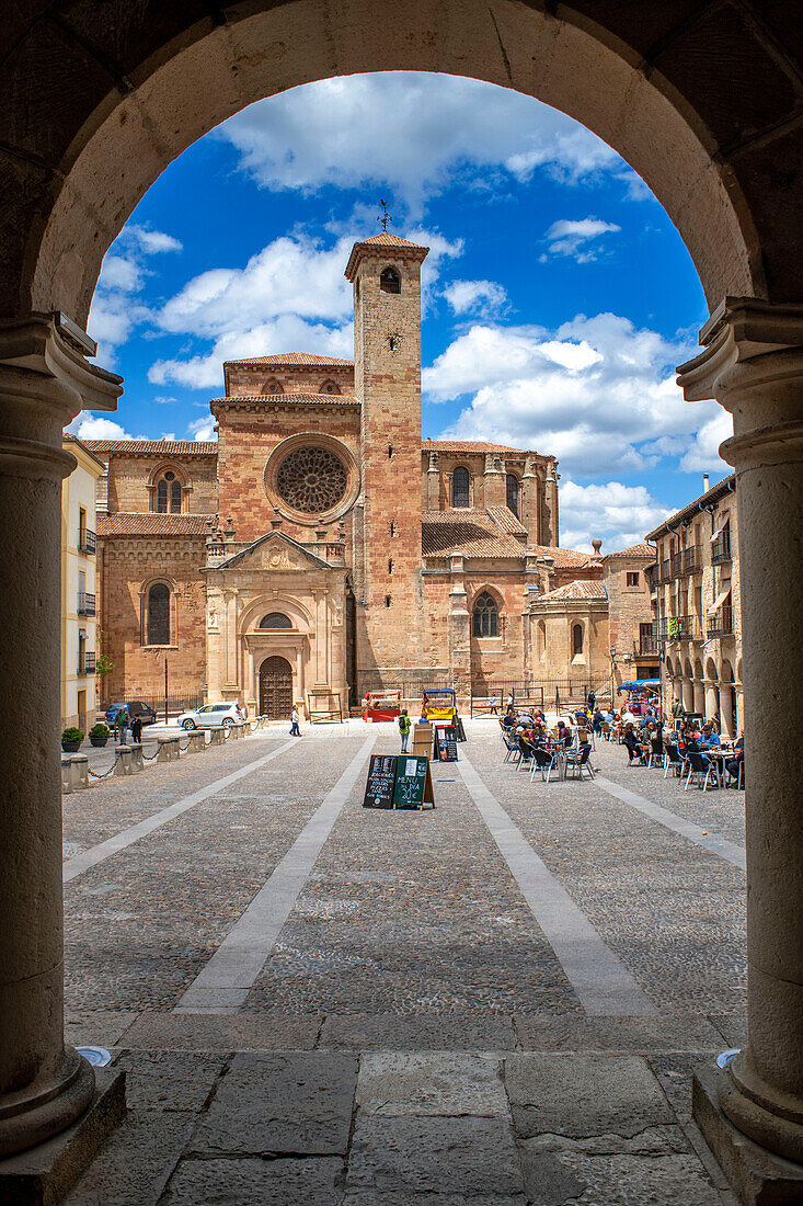 Cathedral and main square, Plaza Mayor, Sigüenza, Guadalajara province, Spain