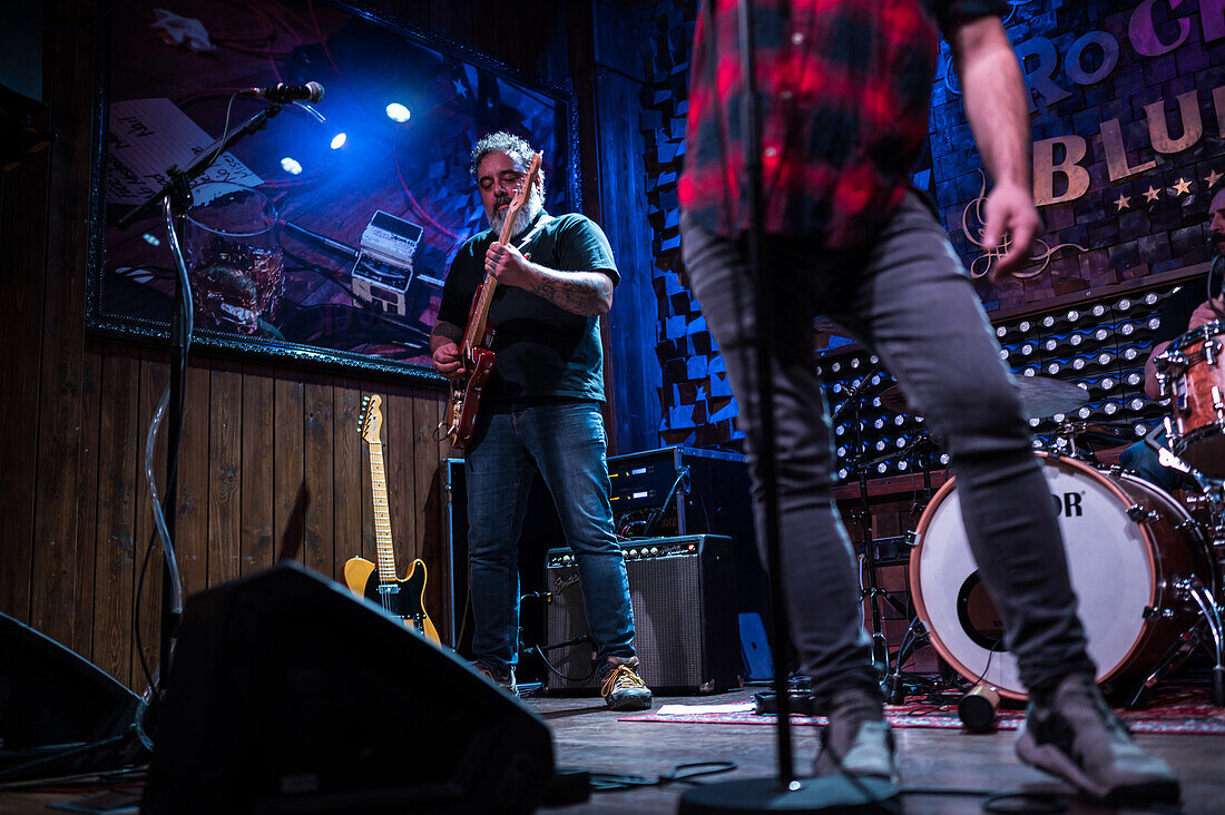 Wiedervereinigung der spanischen Rockband Mama Kin zur Feier des 20-jährigen Bestehens der Rock & Blues-Konzerthalle, Zaragoza, Spanien