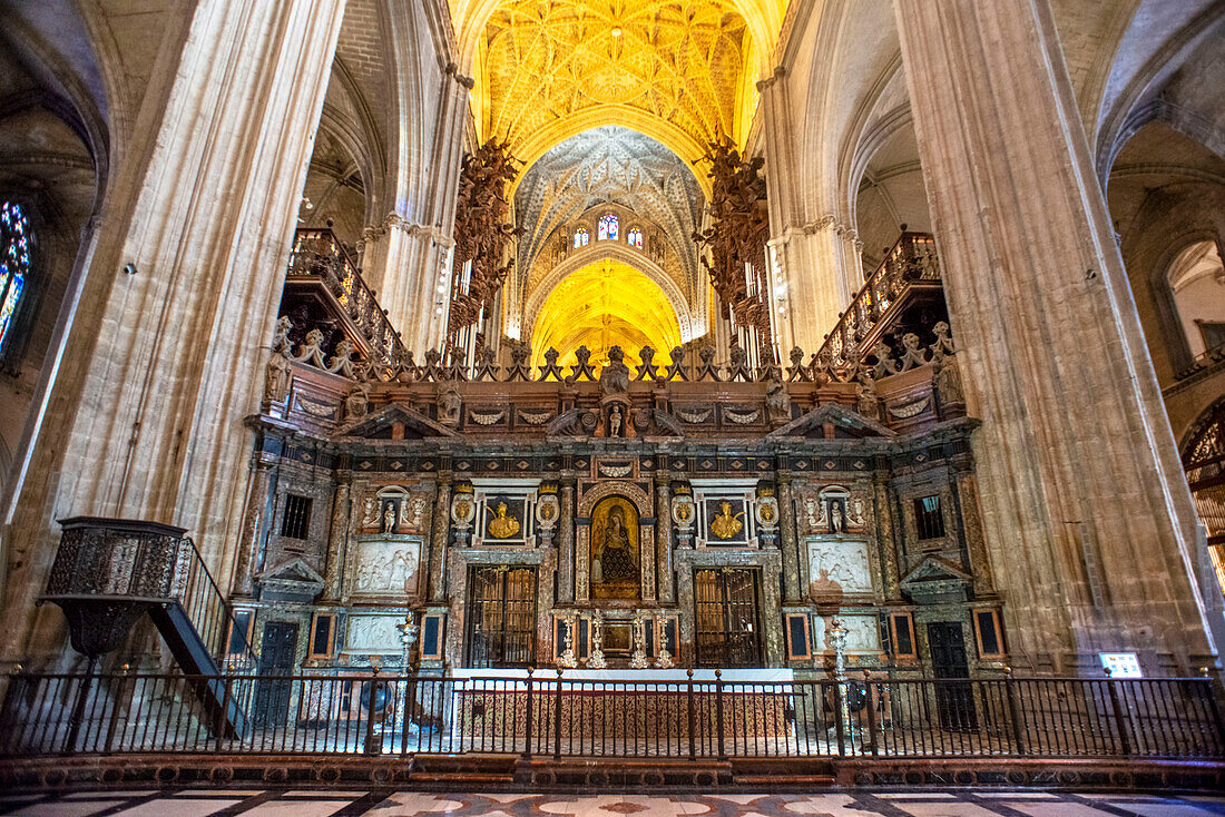 Das Innere der Kathedrale von Sevilla (Catedral Sevilla), UNESCO-Weltkulturerbe, Andalusien, Spanien, Europa