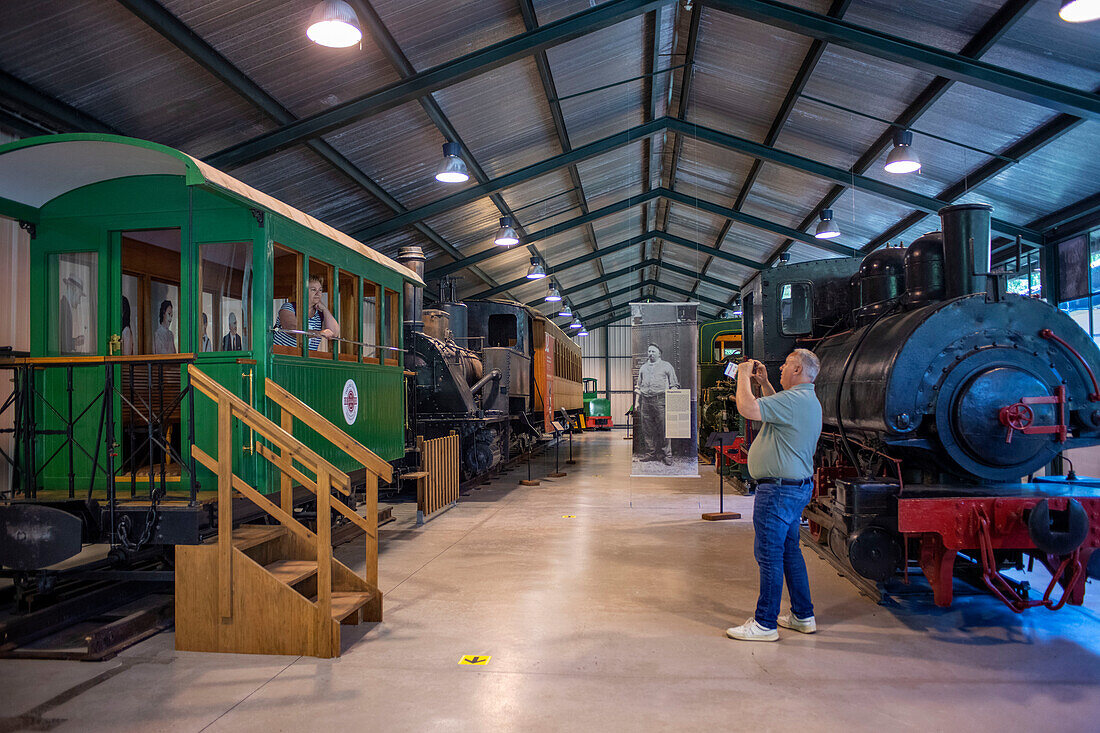 Tren del Ciment-Museum im Bahnhof Pobla de Lillet, La Pobla de Lillet, Castellar de n'hug, Berguedà, Katalonien, Spanien
