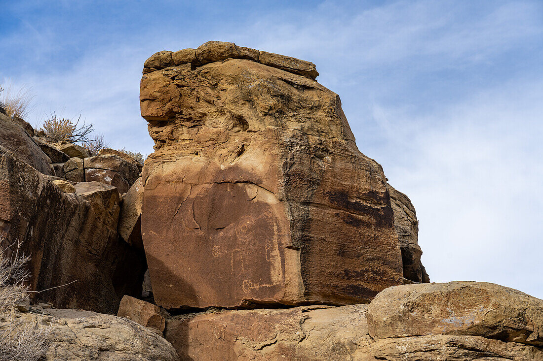 Eine prähispanische Felszeichnung der amerikanischen Ureinwohner im Nine Mile Canyon in Utah