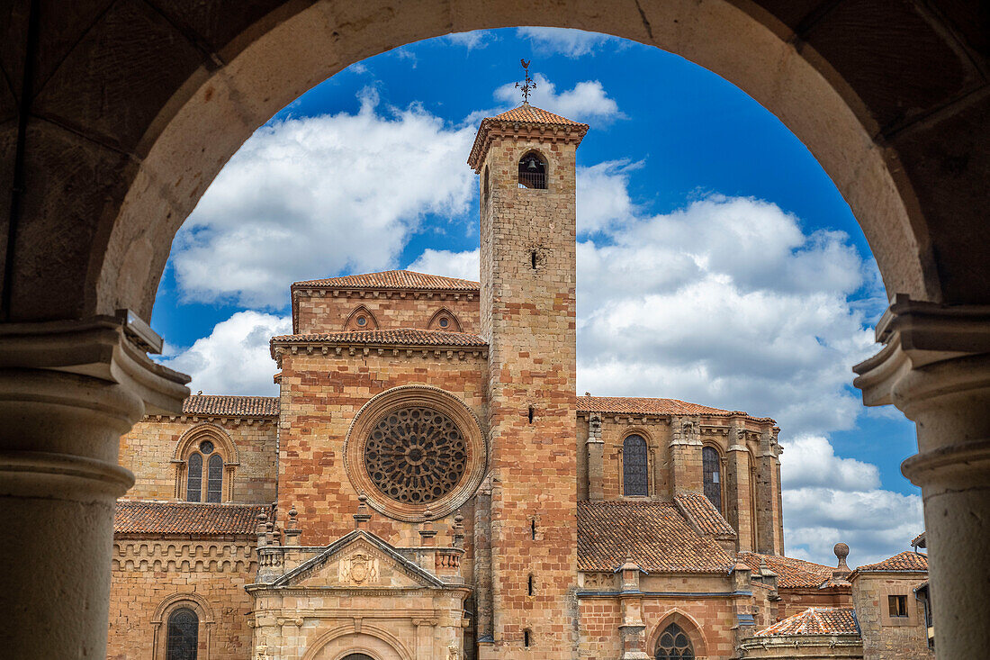 Cathedral and main square, Plaza Mayor, Sigüenza, Guadalajara province, Spain