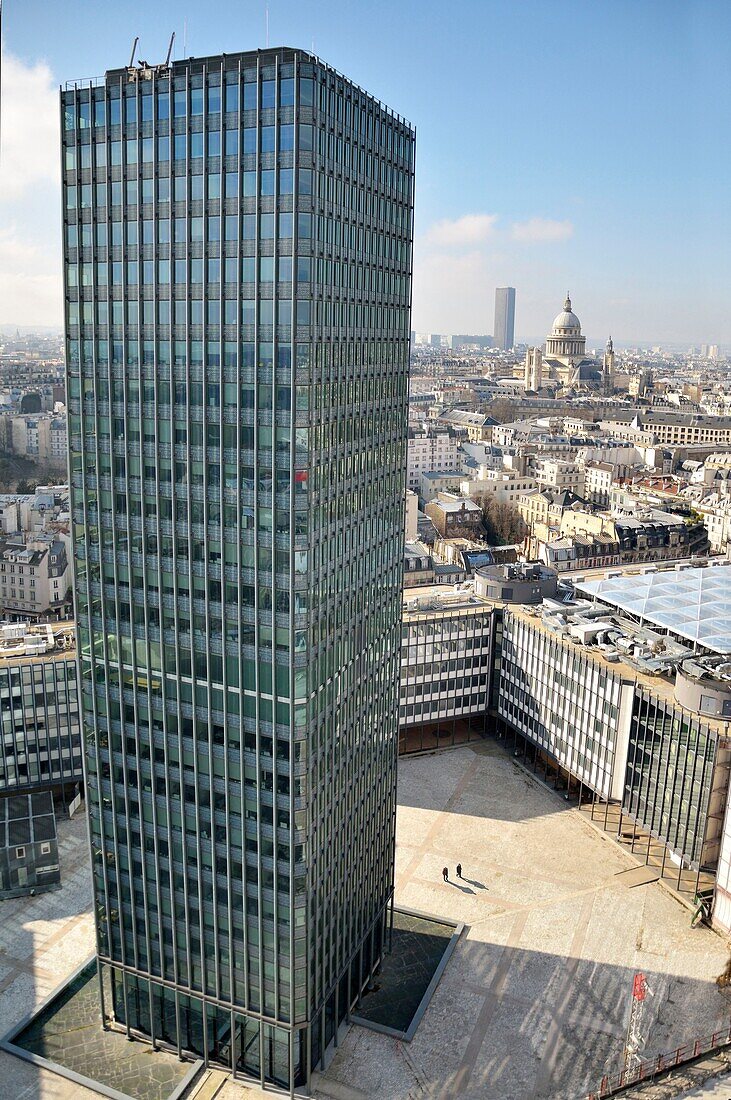 France, Paris, Pantheon, Clovis Tower, Church of St Stephen of the Mount (right), Montparnasse Tower and in the foreground the Zamansky Tower of the University of Jussieu (aerial view)