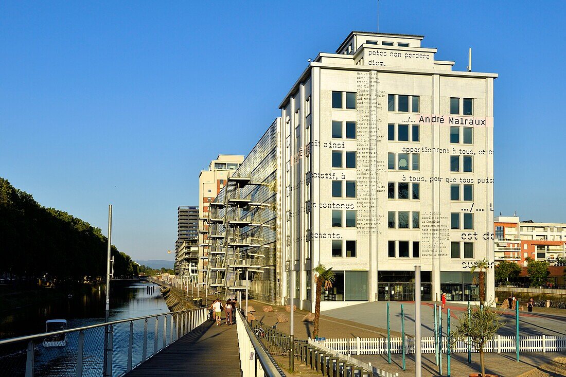 Frankreich, Bas Rhin, Straßburg, Ausbau des Port du Rhin (Rheinhafen) und Umbau des Wellenbrechers von Bassin d'Austerlitz, Multimediathek Andre Malraux