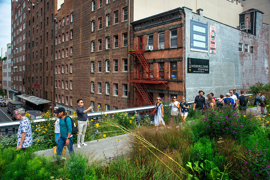 Tourism in the New york high line new urban park formed from an abandoned elevated rail line in Chelsea lower Manhattan New york city HIGHLINE, USA