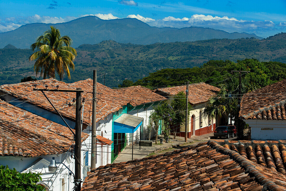 Koloniale Stadtarchitektur des Dorfes Suchitoto. Suchitoto, Cuscatlan, El Salvador Mittelamerika