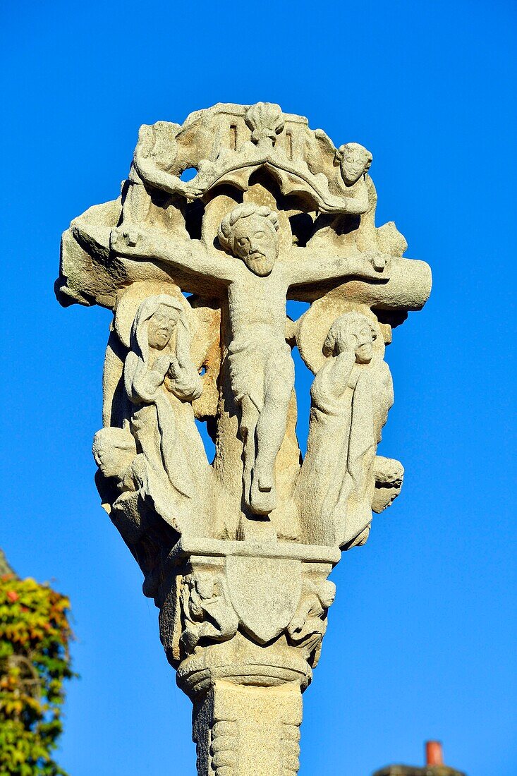 Frankreich, Morbihan, Rochefort en Terre, ausgezeichnet als les plus beaux villages de France (Die schönsten Dörfer Frankreichs), Kirche Notre Dame de la Tronchaye