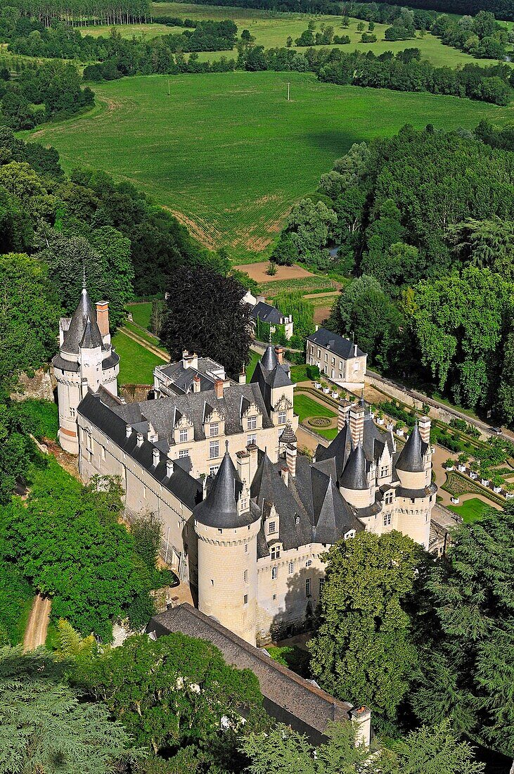 Frankreich, Indre et Loire, Loire-Tal, das von der UNESCO zum Weltkulturerbe erklärt wurde, Rigny Usse, Schloss von Usse (Luftaufnahme)