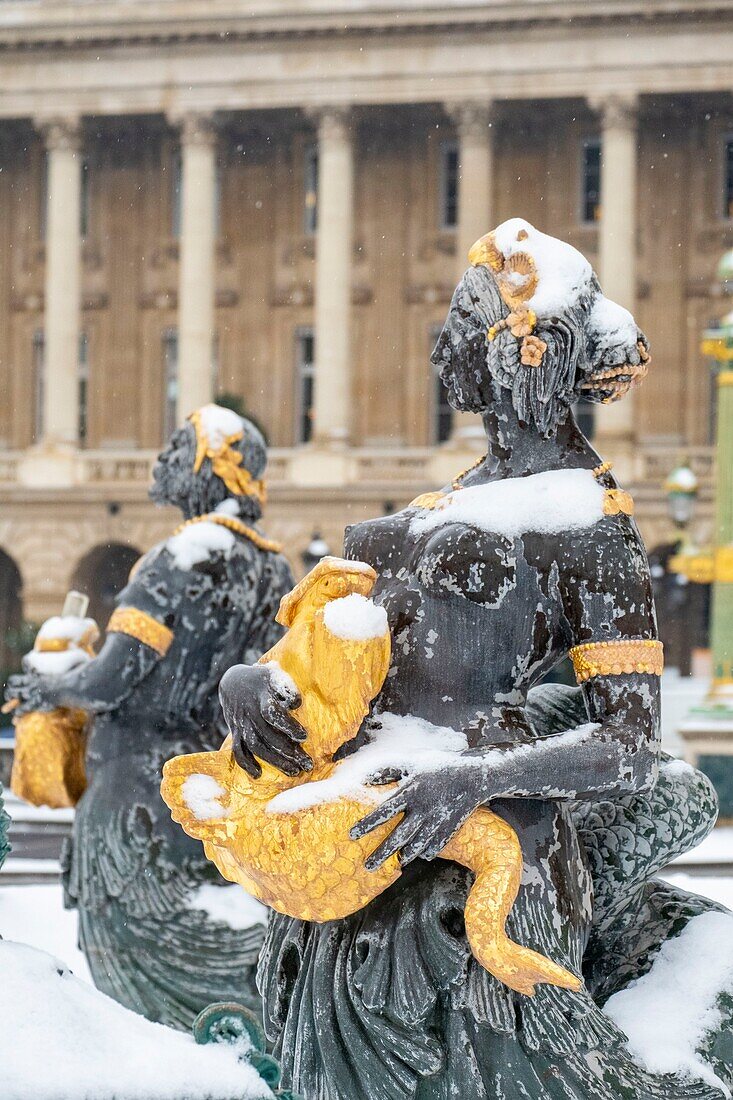 Frankreich, Paris, Place de la Concrode, der Brunnen der Flüsse unter dem Schnee