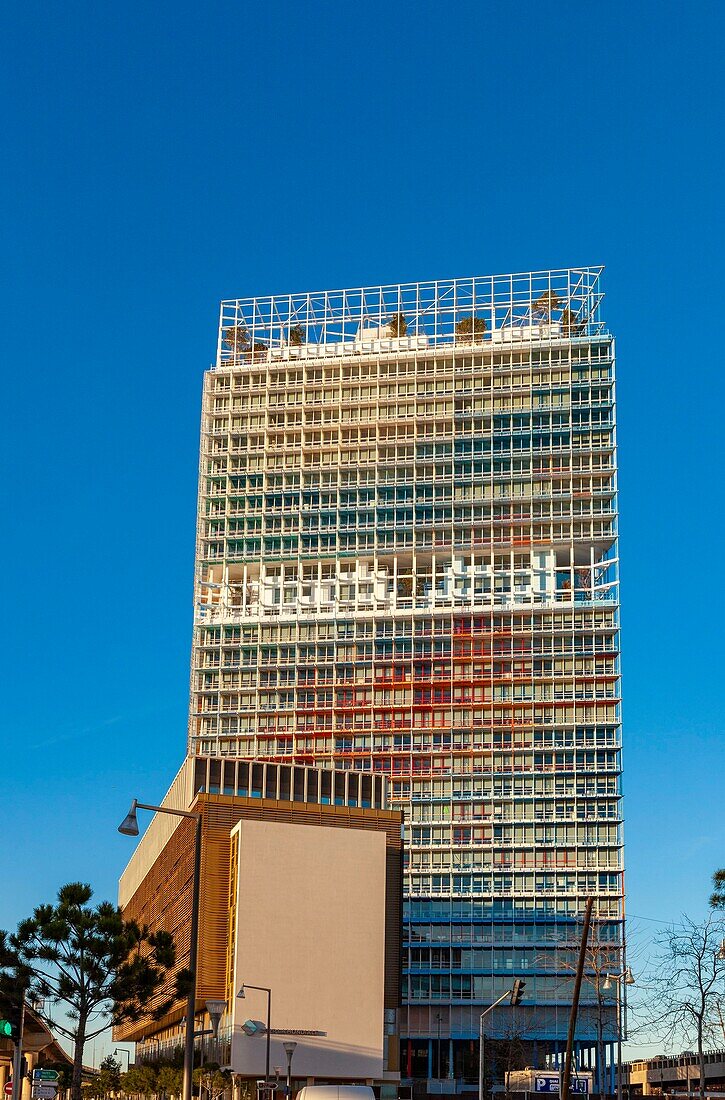 Frankreich, Bouches du Rhone, Marseille, 2. Bezirk, Euromediterranee-Gebiet, Stadtteil Arenc, Turm La Marseillaise, Architekt Jean Nouvel