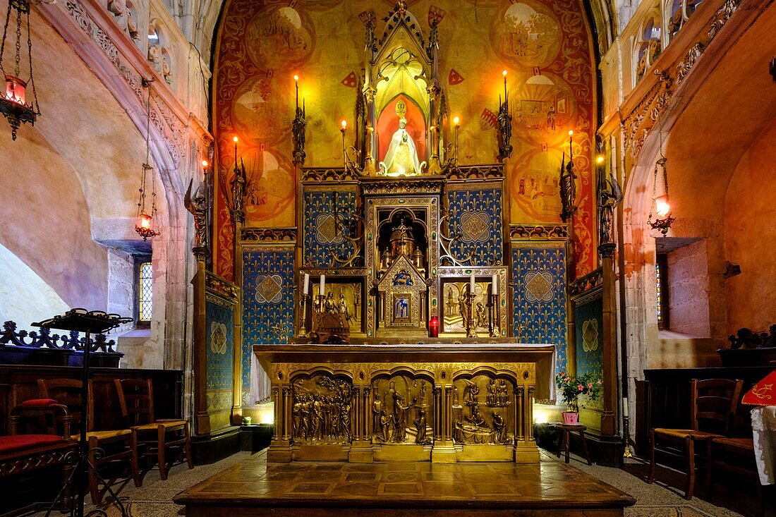 France, Haut Quercy, Lot, Rocamadour, stop on Saint Jacques de Compostelle pilgrimage, Chapel of Notre Dame de Rocamadour, the Black Mary statue