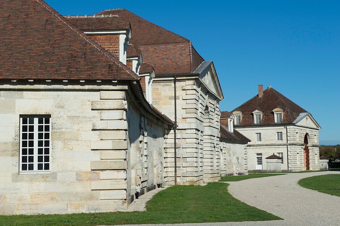 Frankreich, Doubs, Arc und Senans, in der königlichen Saline, die von der UNESCO zum Weltkulturerbe erklärt wurde, das ehemalige runde Gebäude der Küferei