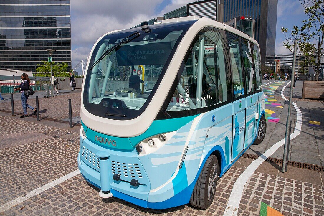 France, Hauts de Seine, La Defense, a fully automated electric vehicle without driver