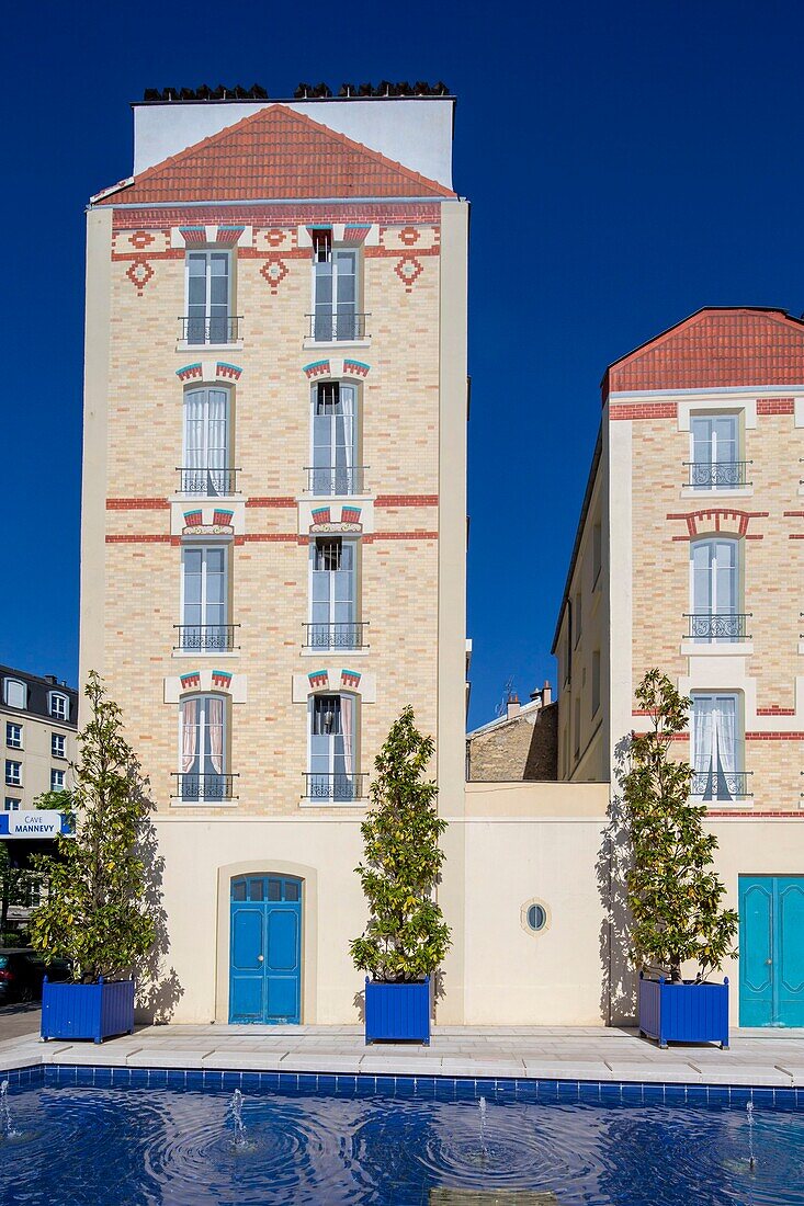 Frankreich, Hauts de Seine, Puteaux, Theaterplatz